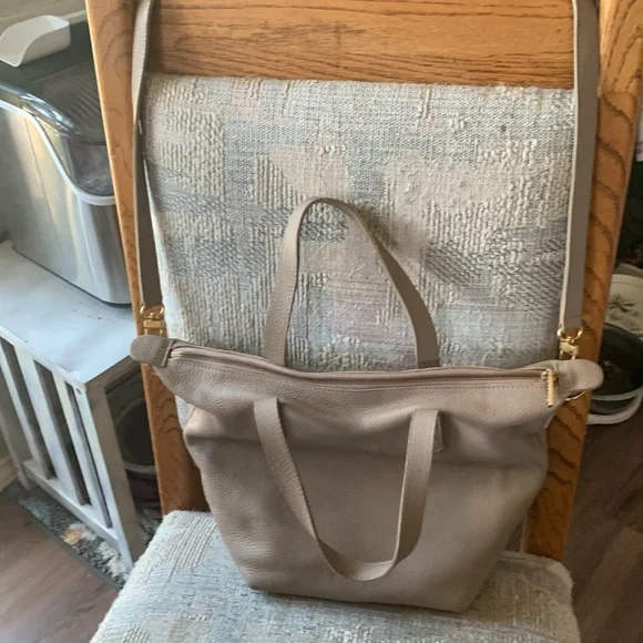 Cuyana Leather Crossbody Bag/Tote - Picture 11 of 12